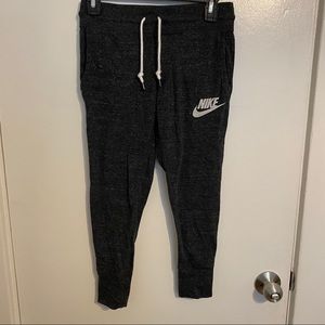 Nike Crop Joggers